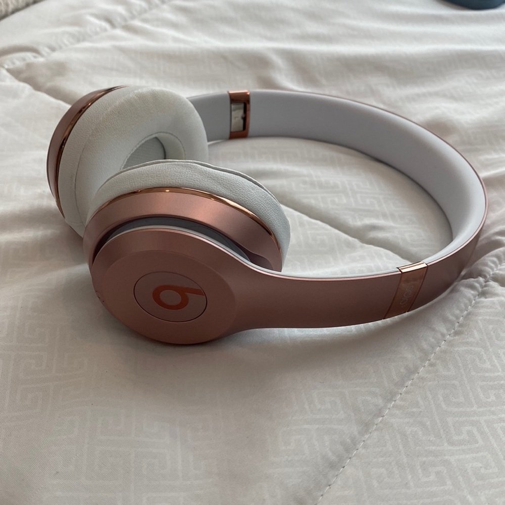 Beats Solo Wireless